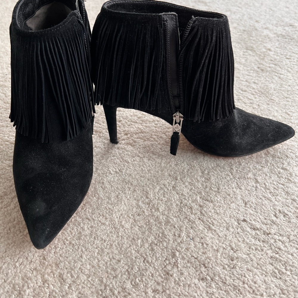 Sam Edelman black suede bootie with fringe. Size 6